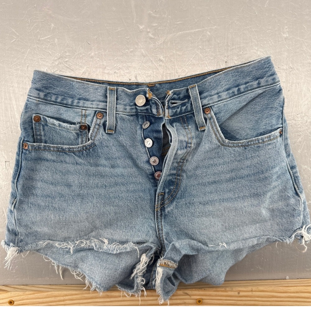 Levis 501 Original Womens Light Wash Denim Cut Off Shorts Button Fly Size 25